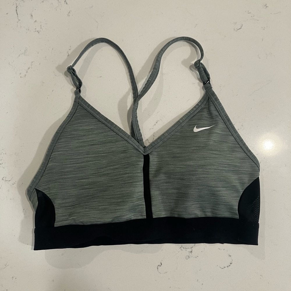 Nike Women's Heathered Gray and Black Sports Bra